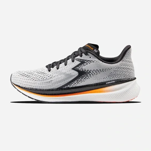 361 Degrees Men's Centauri running shoes size 13 EUC